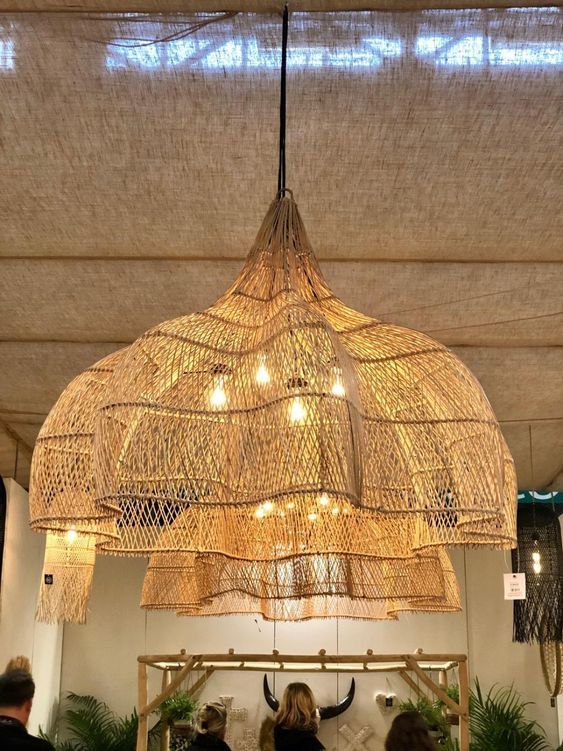 XL Handcrafted Rattan Lamp - Flower | Natural | 120 cm