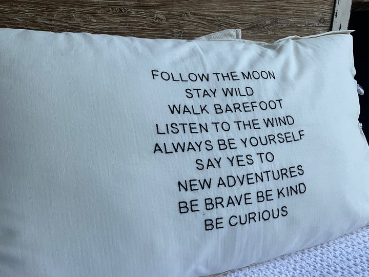 Linnen Pillow + Filling | Follow The Moon | White