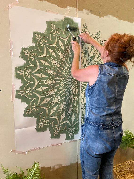 Circle of Life Mandala Stencil XL, 130x130 cm, symbolizing infinity and harmony for home décor.