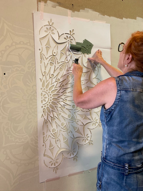 Circle of Life Mandala Stencil XL, 130x130 cm, symbolizing infinity and harmony for home décor.